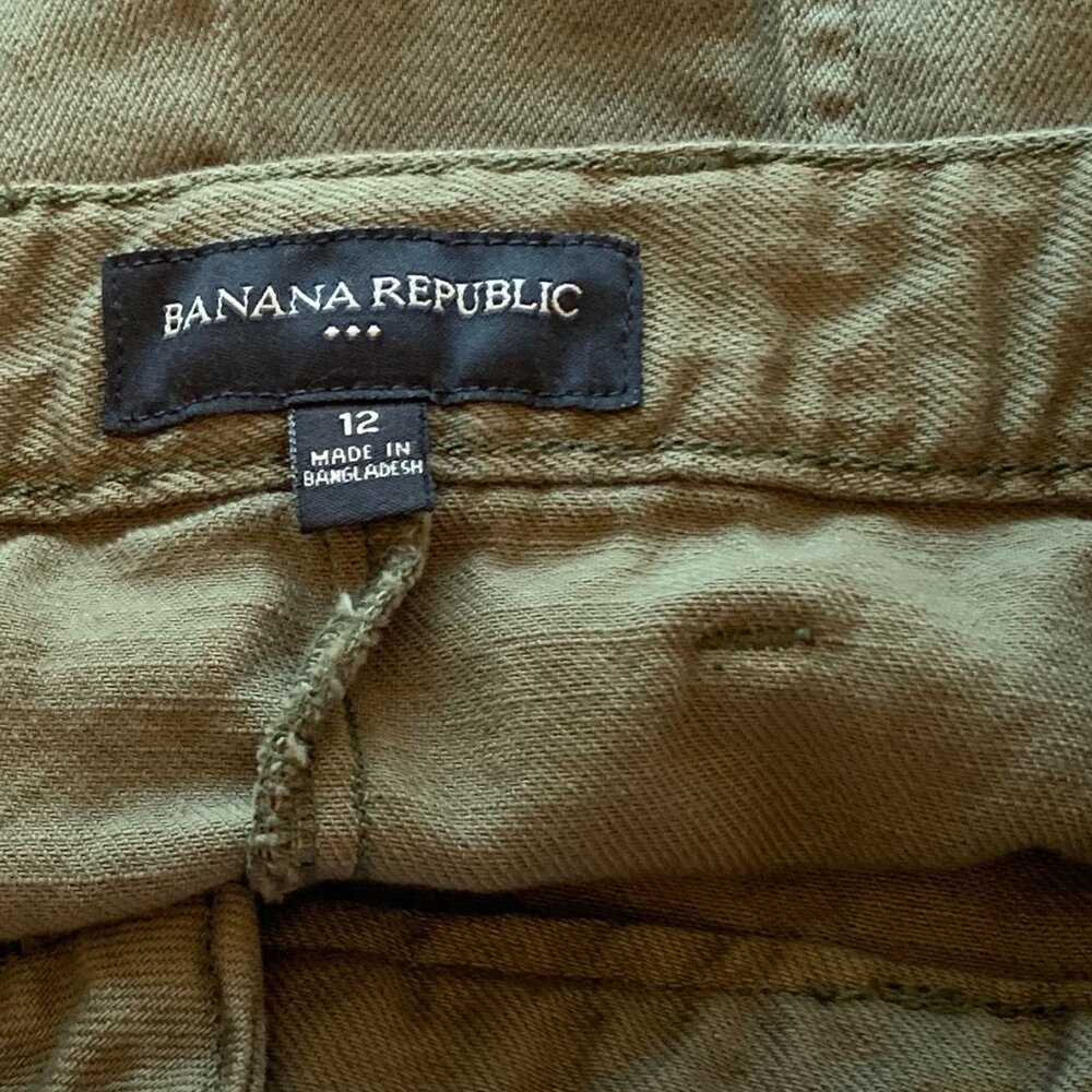 Banana Republic Women's 4 Inch Army Green Comfort Shorts Size 12 - Picture 3 of 9